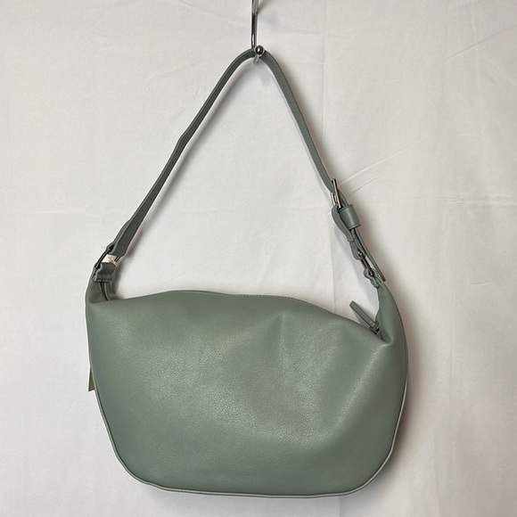 Universal Thread Handbag - Picture 2 of 7